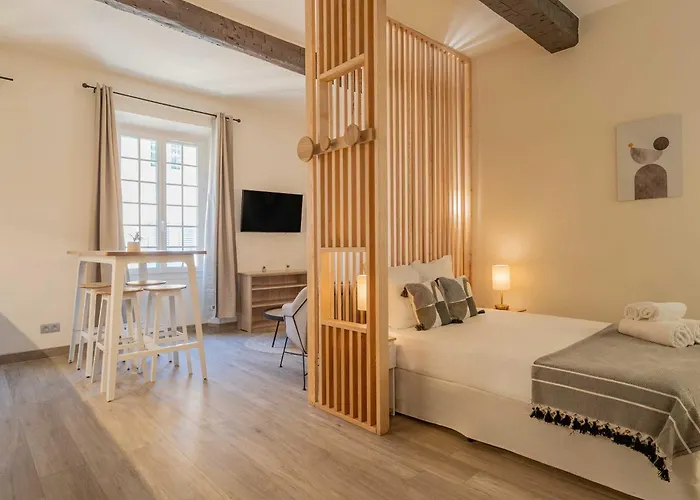 In The Heart Of Saint-Tropez